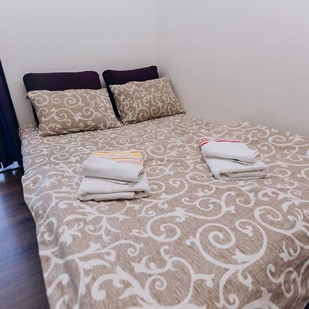 Нові Apartments Біля Жд Вокзалу Ivano-Frankivszk Kültér fotó
