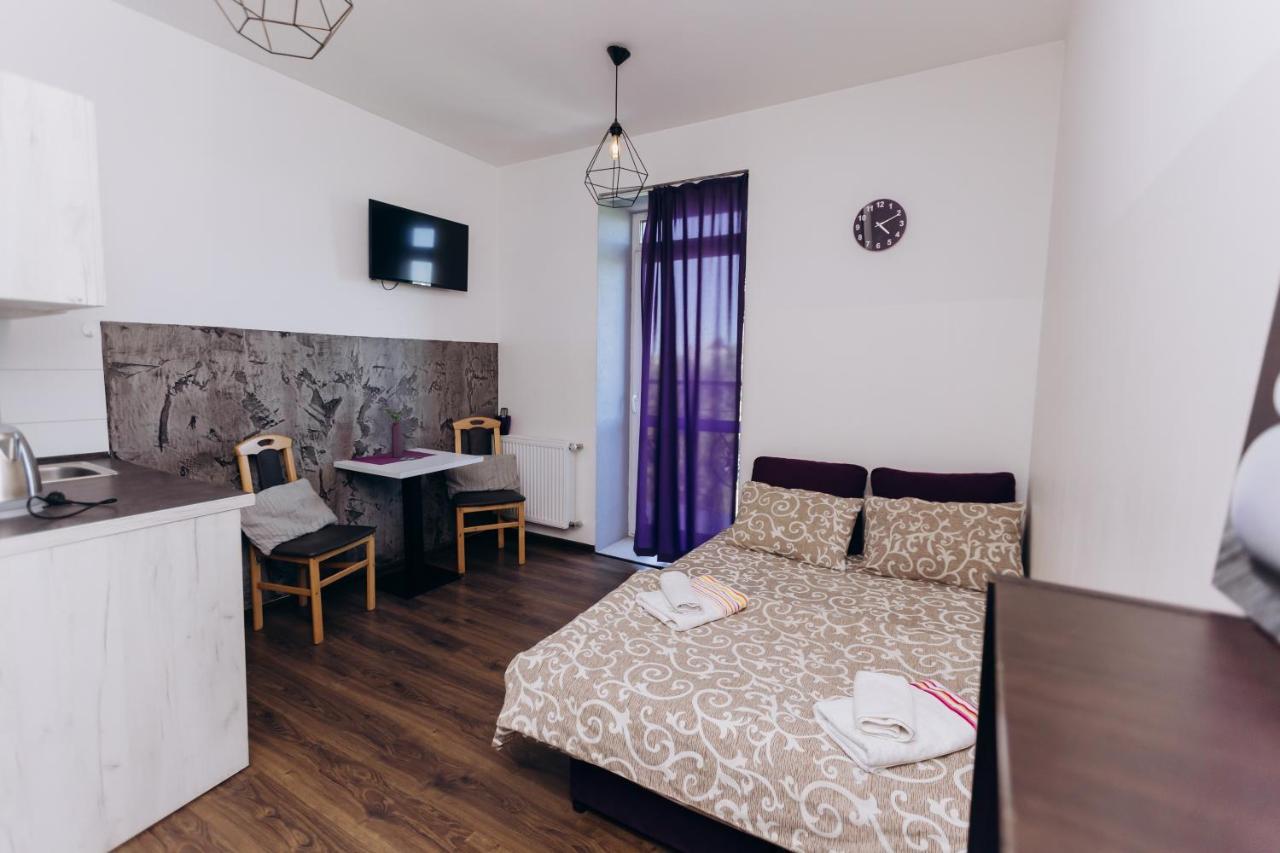 Нові Apartments Біля Жд Вокзалу Ivano-Frankivszk Kültér fotó